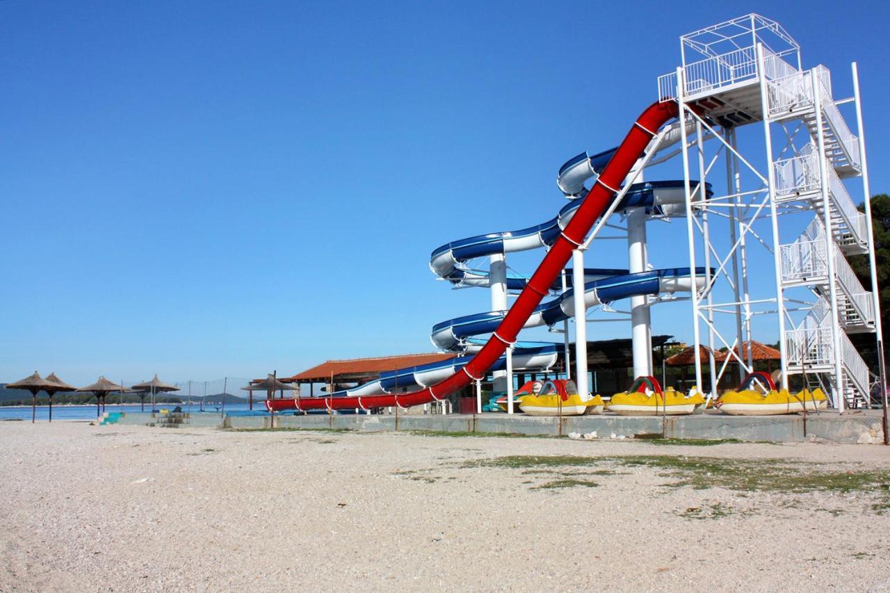 Apartments With A Parking Space Biograd Na Moru, Biograd - 15661 Buitenkant foto